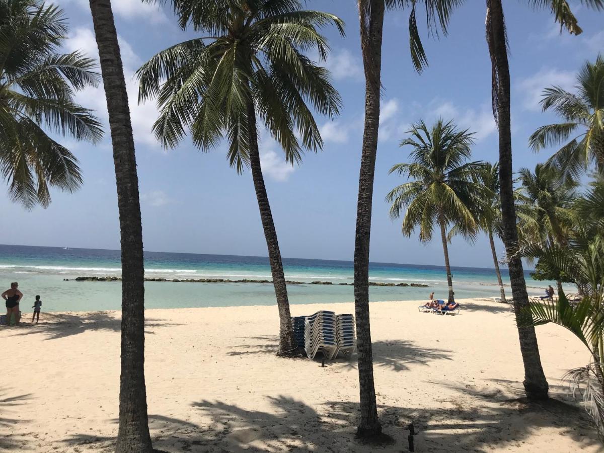 Hotel Courtyard By Marriott Bridgetown, Barbados Exterior foto