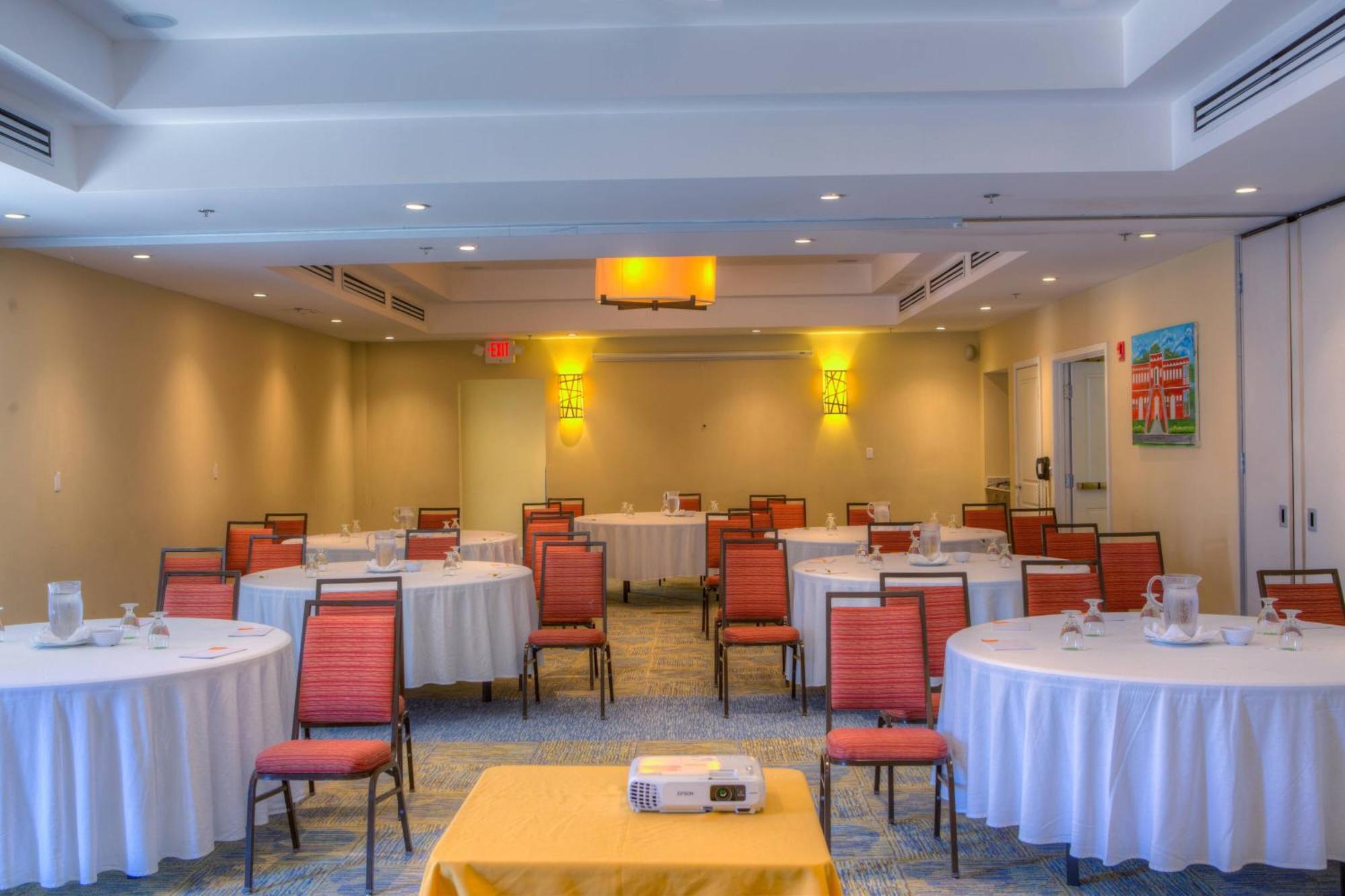 Hotel Courtyard By Marriott Bridgetown, Barbados Exterior foto